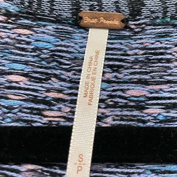 Free People “Season of the Sun” Sweater/Tunic - Size Small - Picture 3 of 5